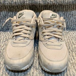 Nike Air Max Shoes Size 9.5